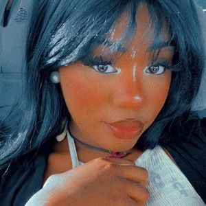 Meet your Posher, Jona